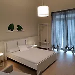 Simply House In Twin Apartament