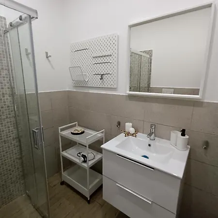 Simply House In Twin * Бари